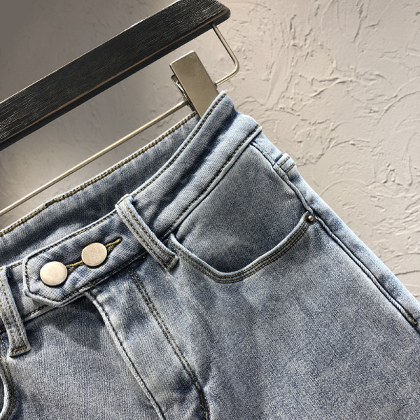 Γυναικείο τζιν casual μοντέλο με τσέπες σε μπλε χρώμα