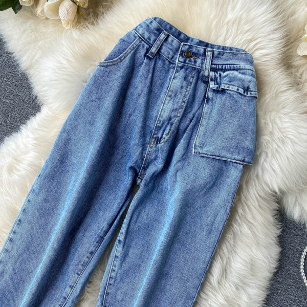 Retro mudeliga naiste pikad taskuga teksad