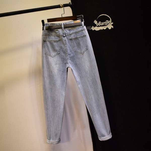 Rebenenud elementidega naiste teksapükste uus mudel - hele denim