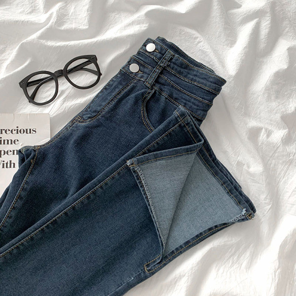 Μοντέρνα γυναικεία τζιν με ψηλή μέση και σχισμή