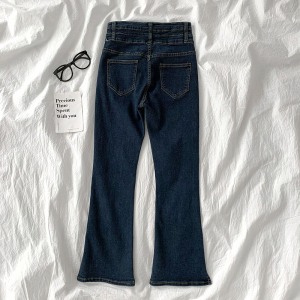 Μοντέρνα γυναικεία τζιν με ψηλή μέση και σχισμή