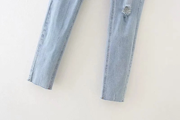 Rebenenud motiividega suviste liibuvate teksade uus mudel