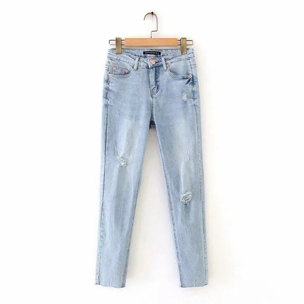 Rebenenud motiividega suviste liibuvate teksade uus mudel