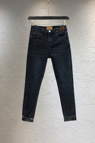 Κλασικό μοντέλο γυναικεία τζιν με τσέπες και ψηλή μέση σε μπλε χρώμα