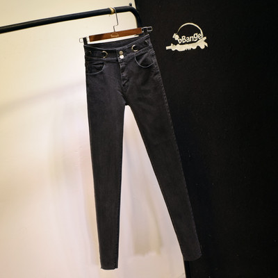 Ženske traperice visokog struka Slim model u crnoj boji