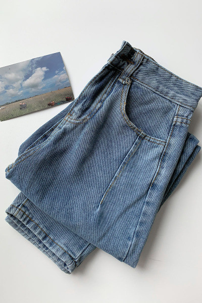 Naiste teksapükste lai taskutega mudel