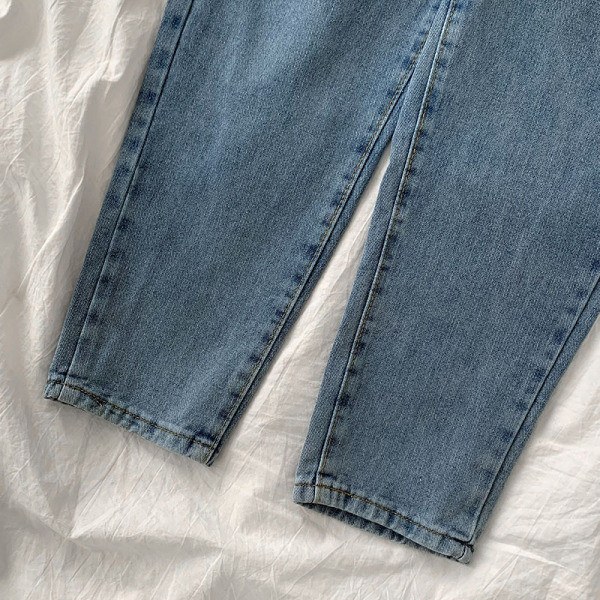 Naiste teksapükste lai taskutega mudel