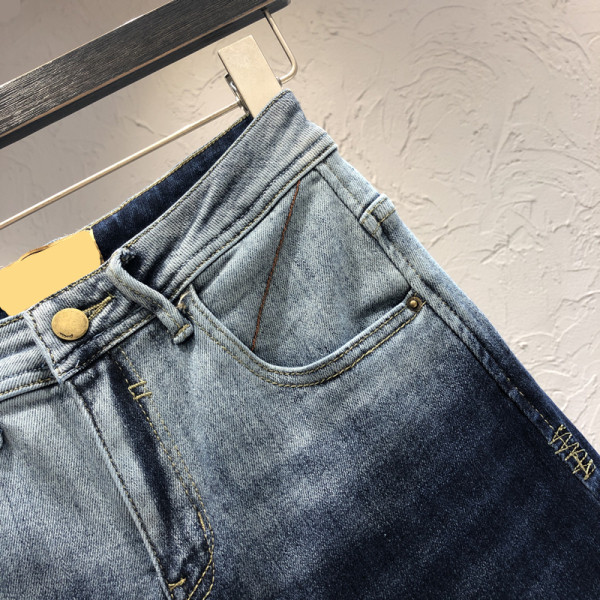 Naiste vabaaja teksad taskutega