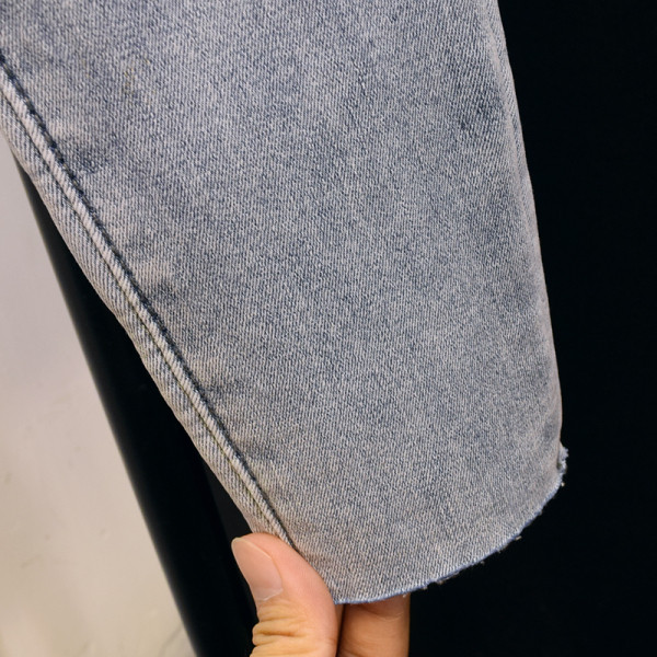 Γυναικεία τζιν με υψηλή μέση λεπτό μοντέλο σε μπλε, γκρι και μαύρο  χρώμα