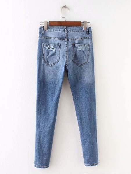 Naiste liibuvad tikandiga teksad