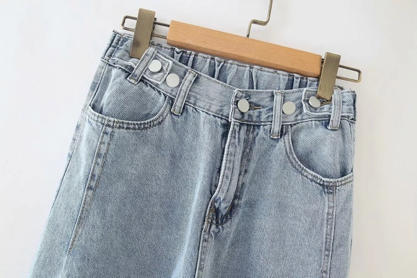 Ежедневни широки дънки с копчета 