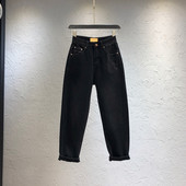 Lihtne kõrge vöökohaga musta värvi naiste teksapükste mudel