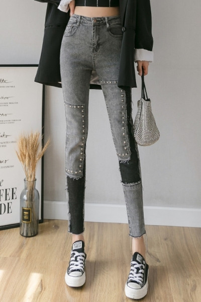 Γυναικεία μακριά τζιν σε γκρι χρώμα και τσέπες