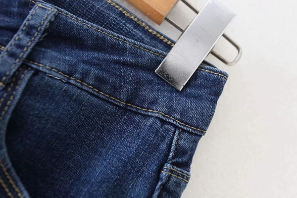 Дамски дънки втален и изчистен модел