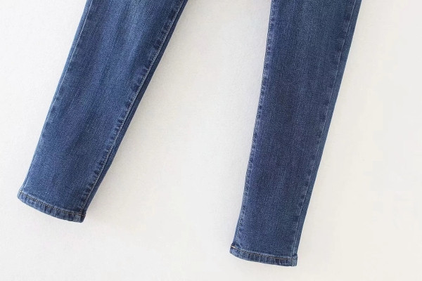 Дамски дънки втален и изчистен модел