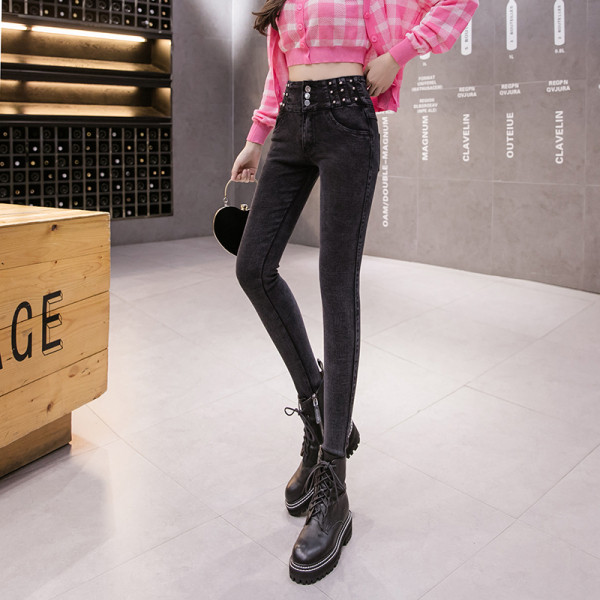 Γυναικεία τζιν με ψηλή μέση και τρουξ - μαύρο χρώμα