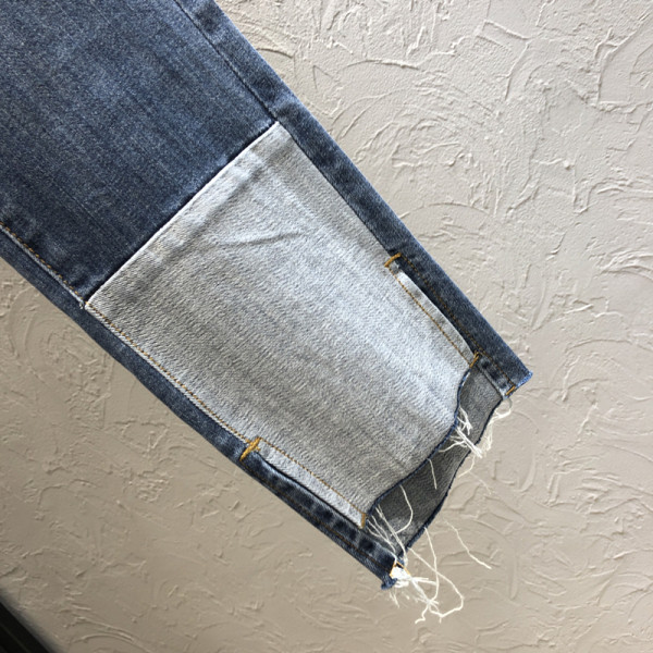 Νέο μοντέλο γυναικεία τζιν σε μπλε χρώμα με ψηλή μέση