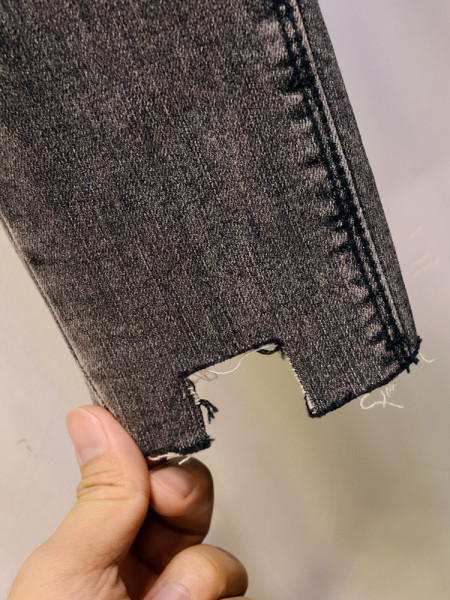 Naiste teksad Õhuke kõrge vöökoha ja rebenenud motiividega mudel - hall värv