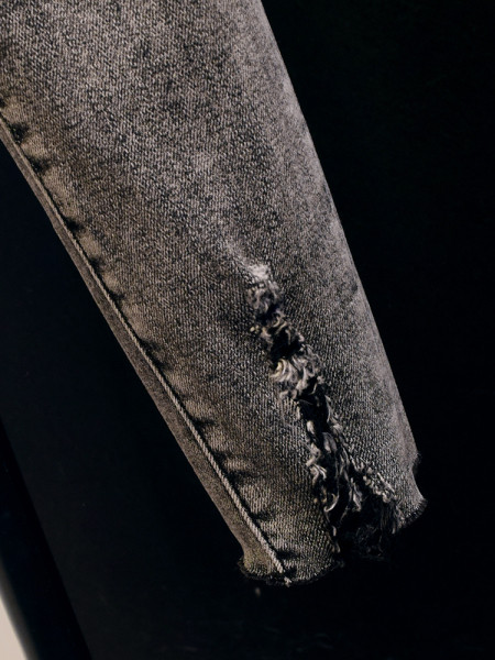 Naiste teksad Slim mudel rebenenud motiividega hall