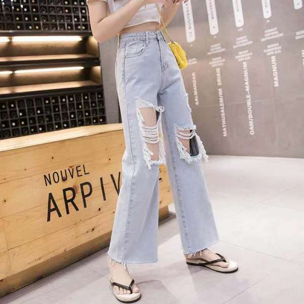 Naiste laiad rebenenud motiividega teksad