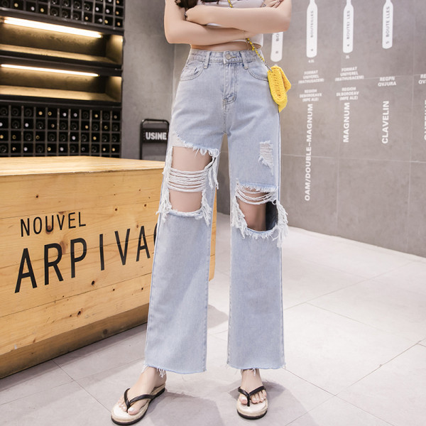 Naiste laiad rebenenud motiividega teksad