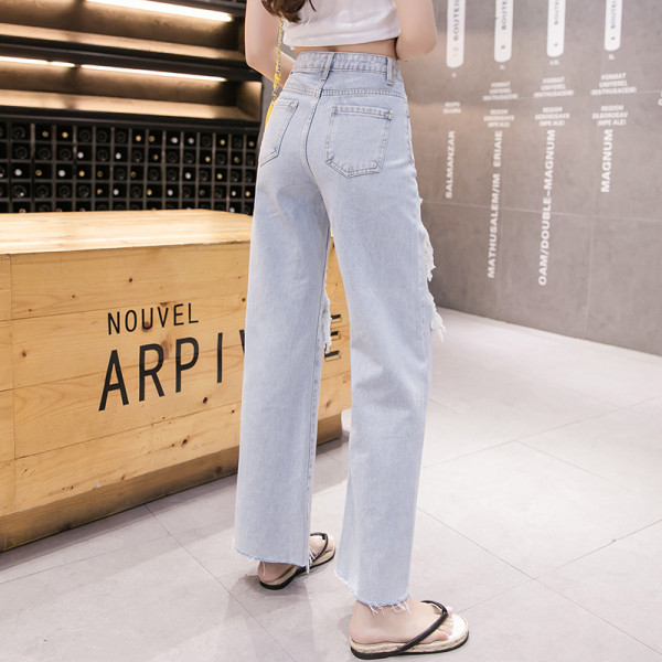 Naiste laiad rebenenud motiividega teksad