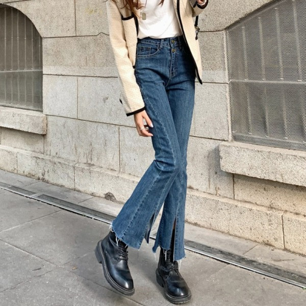 Moodsad lõhikute ja kõrge vöökohaga naiste teksad