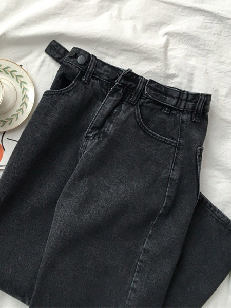 Γυναικεία μακριά τζιν με υψηλή μέση - μαύρο χρώμα