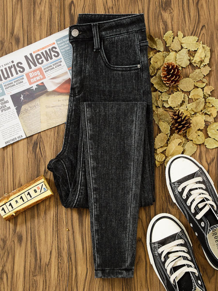 Moderne ženske traperice visokog struka u crnoj, sivoj i plavoj boji