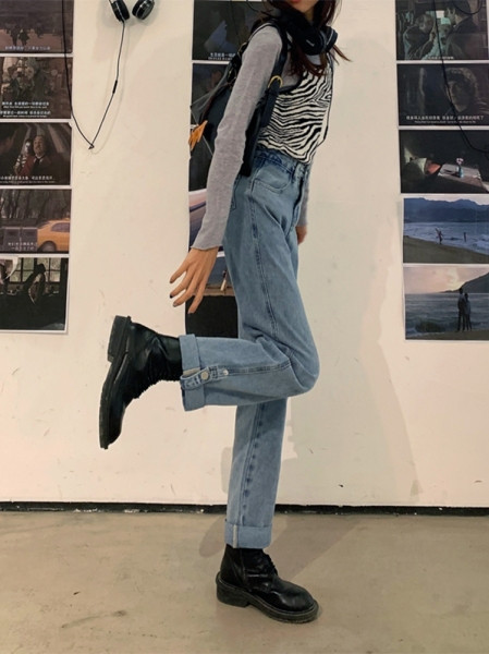 Sinise värvi lai naiste teksapükste mudel