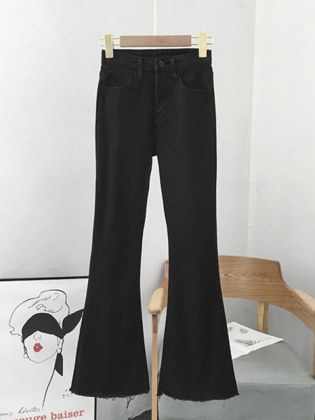 Μοντέρνα γυναικεία τζιν σε μαύρο χρώμα