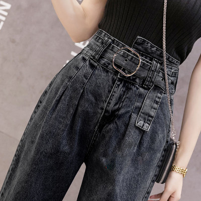 Μοντέρνα γυναικεία τζιν με ζώνη