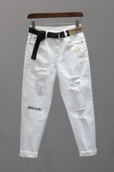 Дамски дънки със скъсани мотиви и бродерия