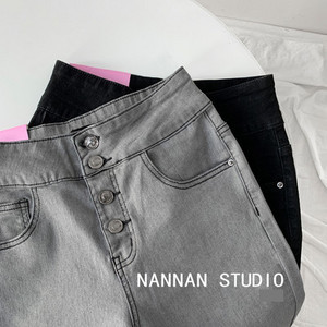 Модерни дамски вталени дънки с висока талия и копчета