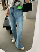 Γυναικείο τζιν φαρδύ μοντέλο σε μπλε χρώμα