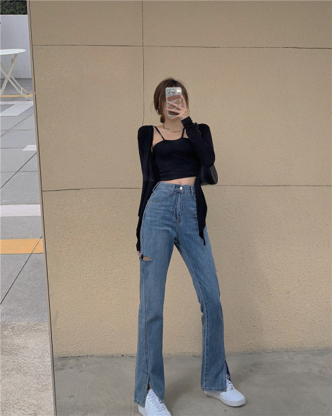 Нов модел дамски дънки с висока талия и скъсани мотиви - син цвят