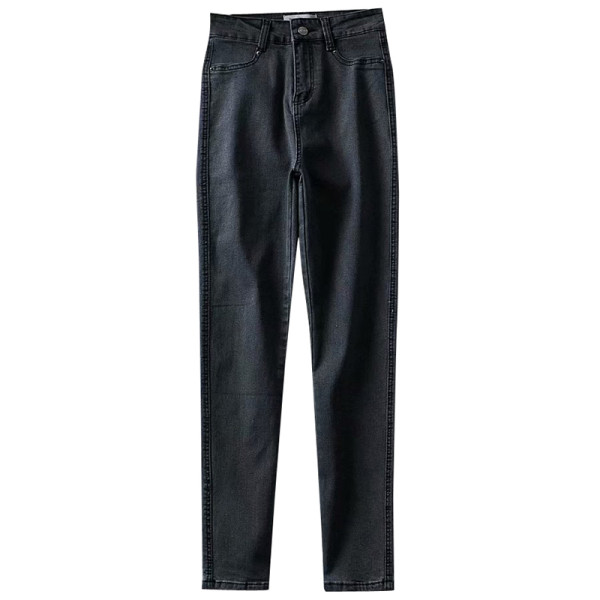 Ženske ležerne traperice s džepovima - običan model