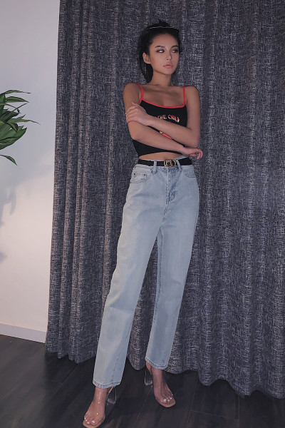 Дамски ежедневни дънки широк модел с джобове и висока талия