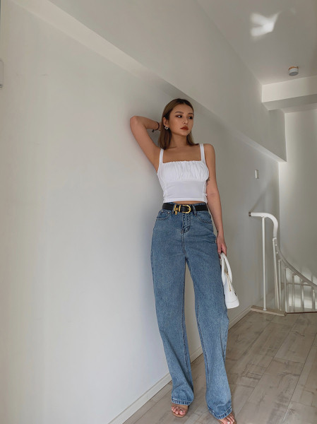 Дамски дънки широк модел с джобове и висока талия в син цвят