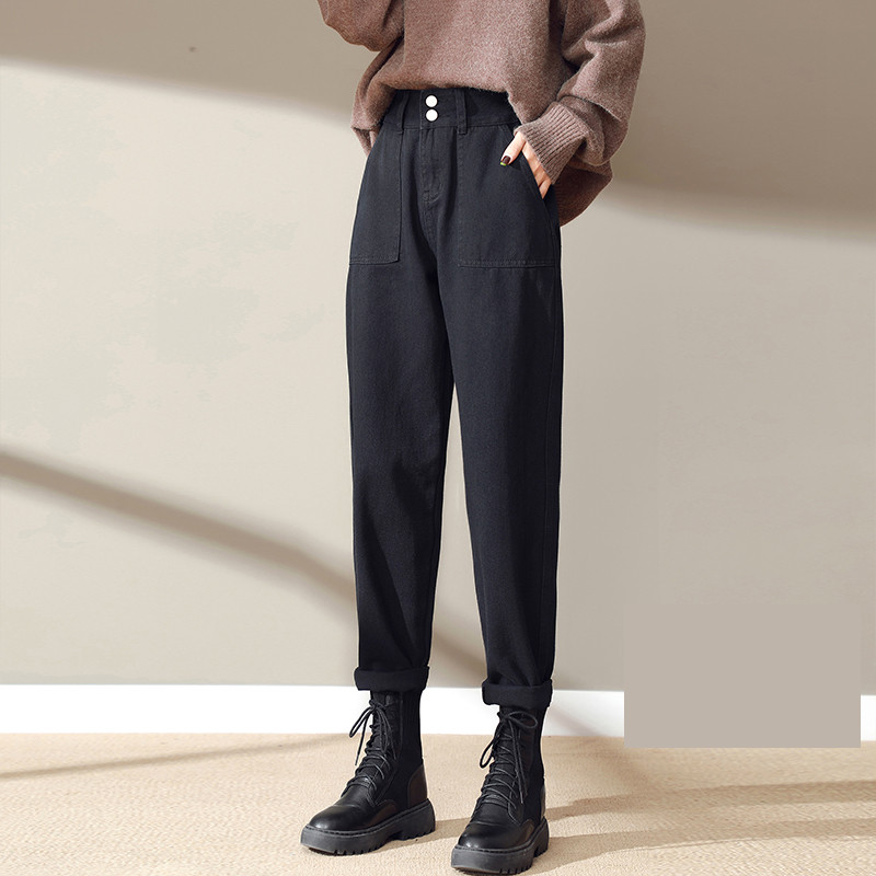 Taskute ja kõrge vöökohaga vabaaja teksad