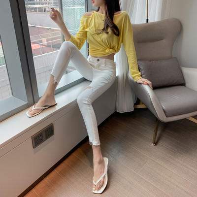 Летни тънки дънки в черен цвят със скъсани мотиви