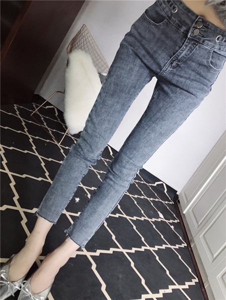 Нов модел вталени тънки дънки с висока талия