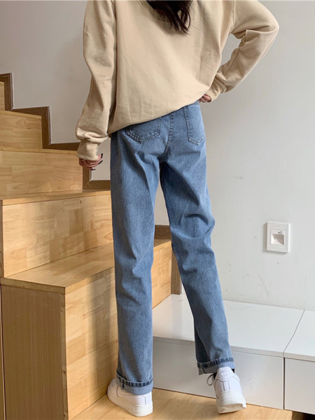 Γυναικείο τζιν casual - ίσιο μοντέλο με καρδιές