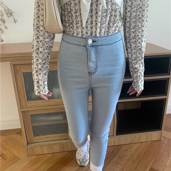 Naiste vabaaja teksad kõrge vöökohaga musta värvi