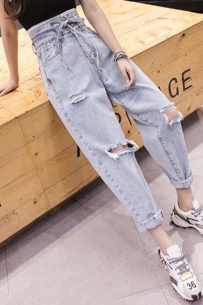 Дамски ежедневни дънки с разкъсан десен и колан