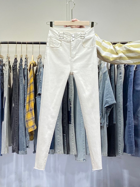 Taskute ja kõrge vöökohaga naiste teksad valged