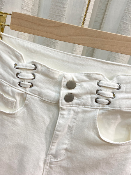 Taskute ja kõrge vöökohaga naiste teksad valged