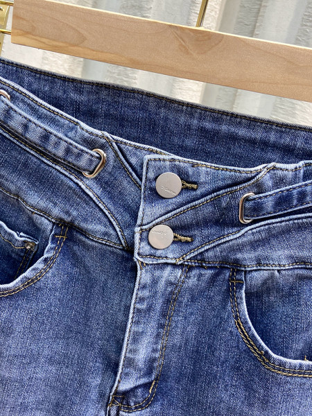 Нов модел дамски  дънки Slim модел с висока талия