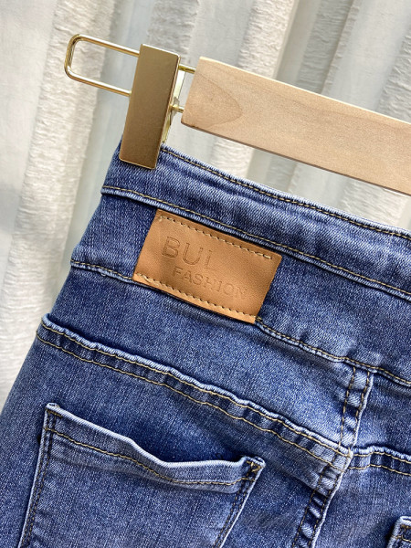 Нов модел дамски  дънки Slim модел с висока талия