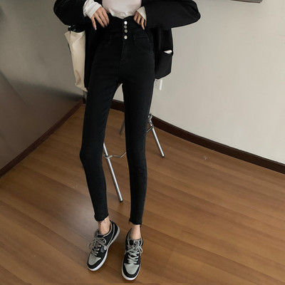 Λεπτό γυναικείο τζιν με υψηλή μέση